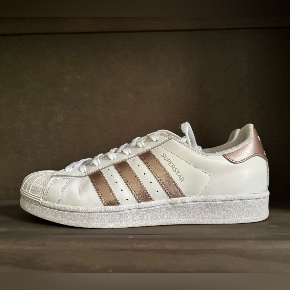 Adidas Superstar Shell Toe Rose Gold Sneakers Size 9